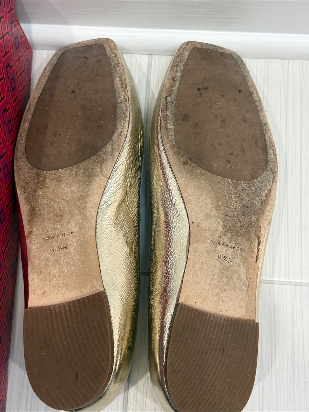 Tory Burch Metallic Gold Logo Ballet Flats - Picture 4 of 7